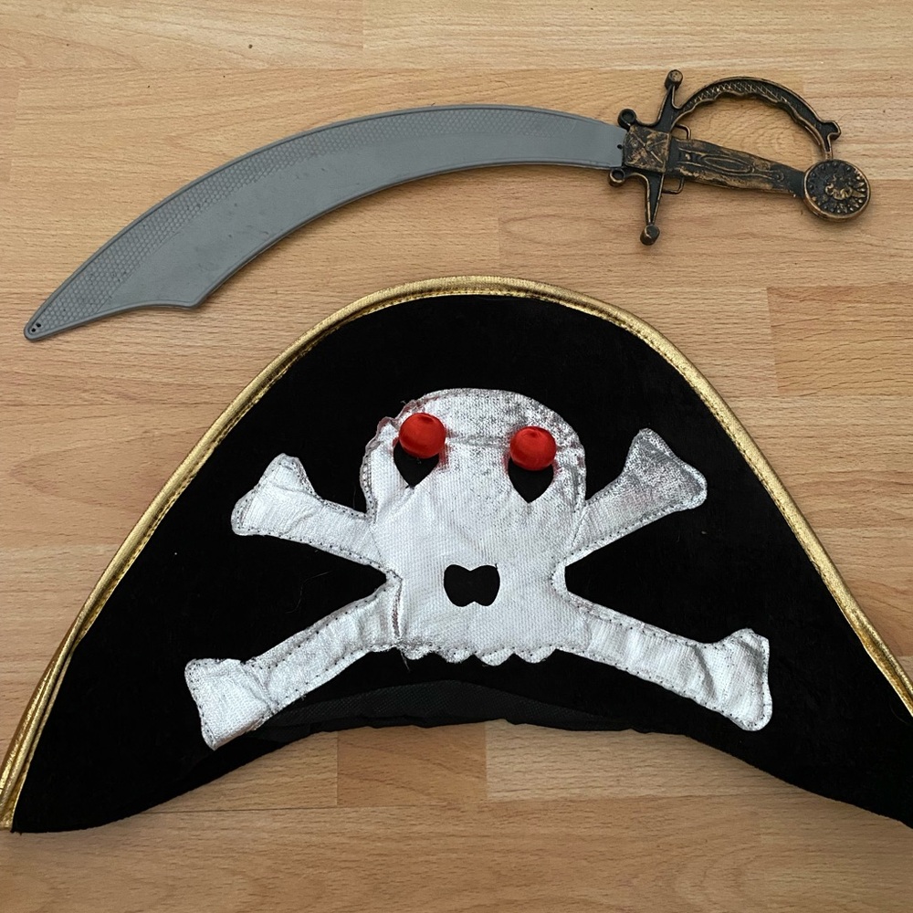 ⭐️Pirate accessories!⭐️